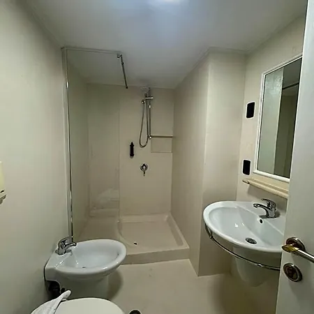 Comfort Center Hotel