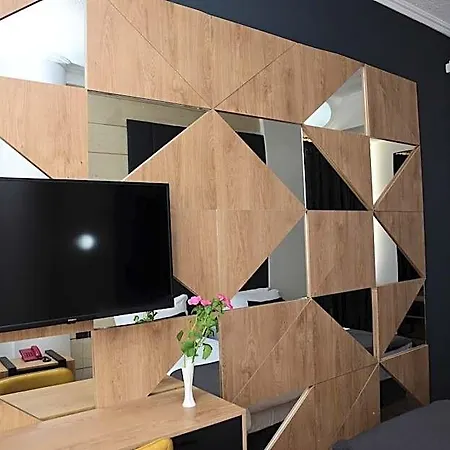 Comfort Center 2* Tirana