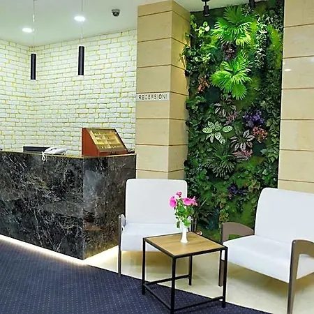 Comfort Center فندق 2*